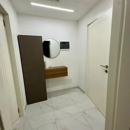 Interno 2 * Florens